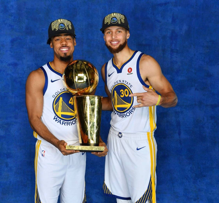 博阿斯：葡体和本菲卡已经结成了同盟，他们交手会各拿三分（博阿斯称葡体与本菲卡已结盟，彼此对阵将各取三分）