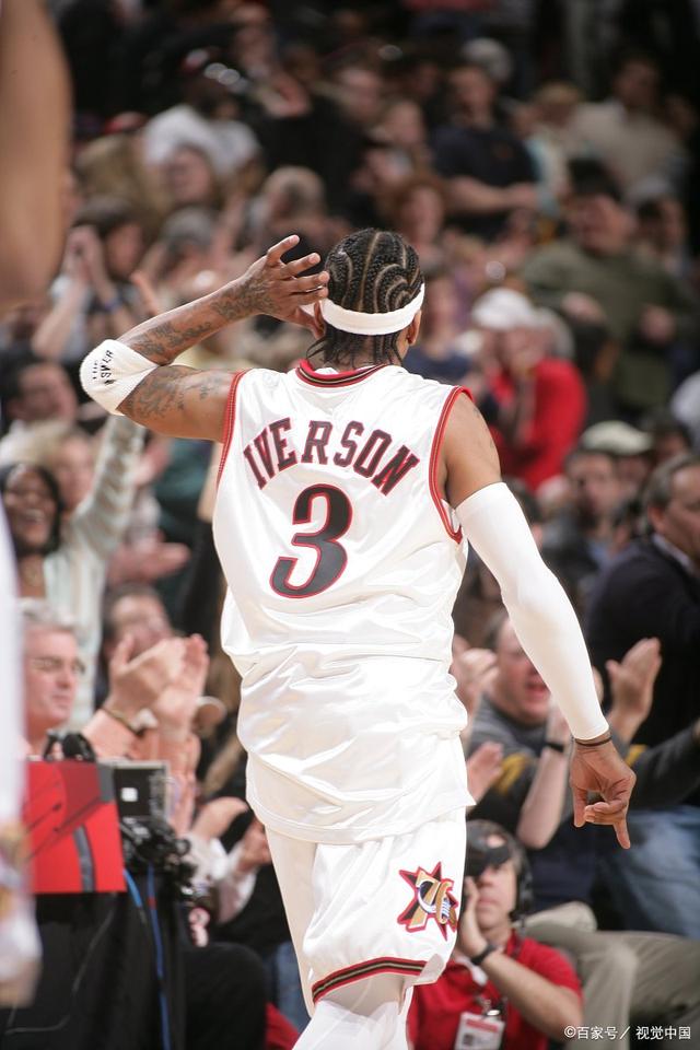 内马尔炮轰报销传闻：他们编造太多假新闻，我不会拿职业生涯冒险（内马尔否认赛季报销：假消息太多，我绝不拿职业生涯冒险）