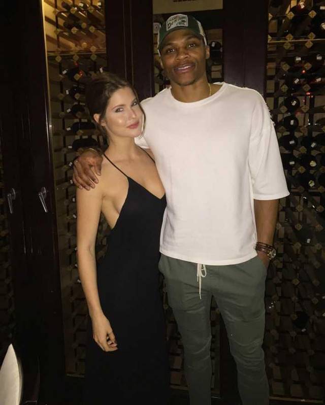 米体：意甲启用高可见度足球，荧光橙配色以往仅用于极端天气（米体：意甲采用高能见度用球，荧光橙过去仅限极端天气）