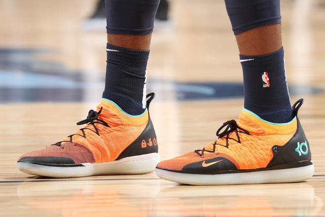 国少参加U17亚洲杯预选赛名单：邝兆镭、万项在列，谢晋入选（U17亚洲杯预选赛国少名单出炉：邝兆镭、万项在列，谢晋入围）