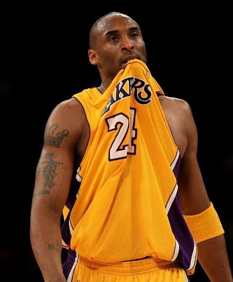 费利佩：这个赛季很遗憾在关键时候犯了错误，要好好总结（费利佩：关键时刻失误成憾，赛季需认真复盘）