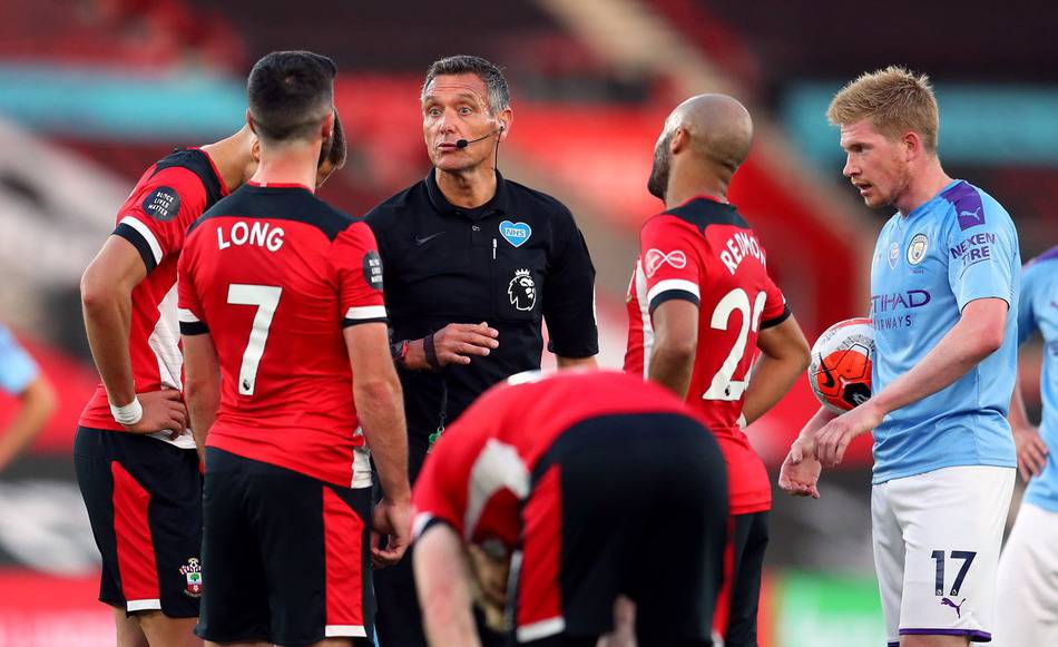 队报盛赞托万：现在他不仅是技术领袖，还是更衣室领袖（队报：托万已成球队技术与更衣室双料领袖）