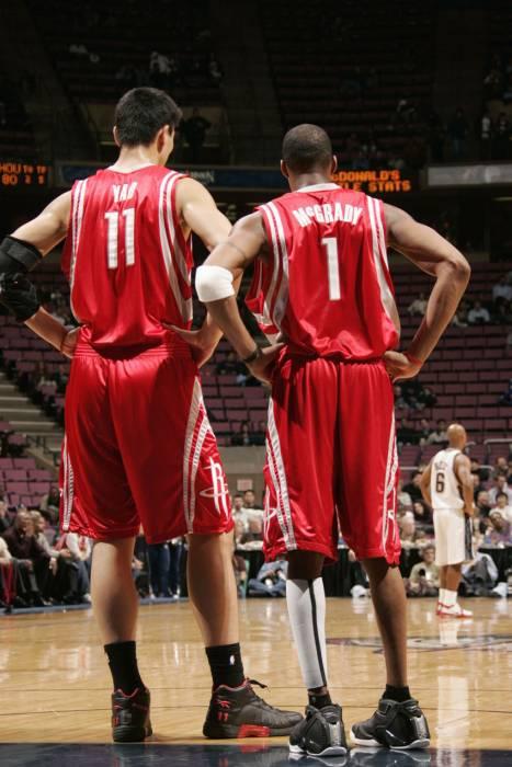 中超赛程更新：关注榜首之争,（中超新赛程出炉 聚焦榜首对决）