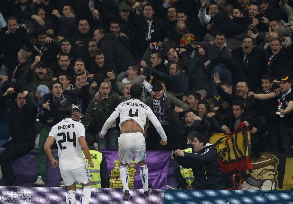 中超赛程更新：关注榜首之争,（中超赛程调整：焦点锁定榜首之争）