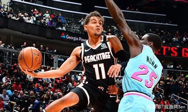 曼联客场险胜切尔西红魔重回榜首（曼联客场险胜切尔西，红魔重登积分榜首）