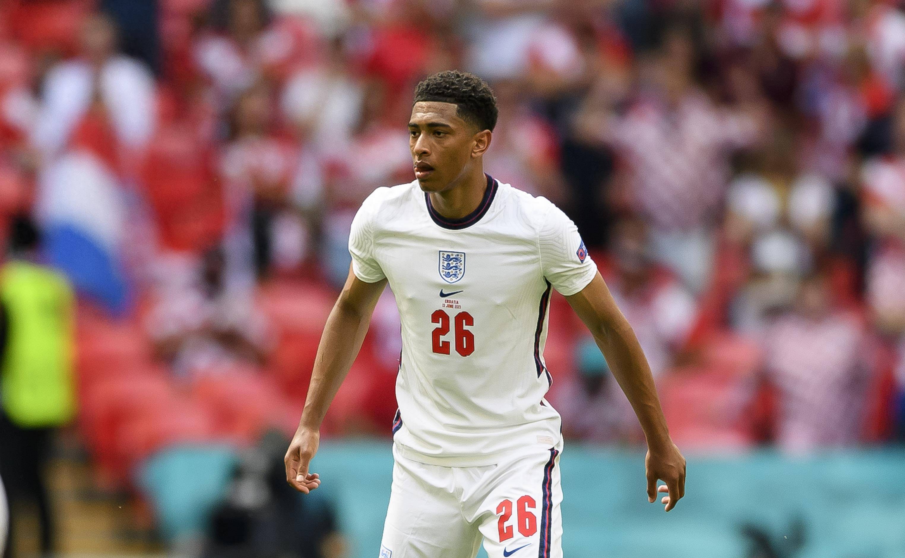 阿莱格里：赢德比是因为门将发挥的运气？门将又不能互换（阿莱格里驳“靠门将运气赢德比”：门将并非可互换）