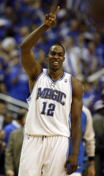 詹卢卡-曼奇尼：现在才11月，谈罗马争冠为时过早（詹卢卡-曼奇尼：如今仅11月，谈罗马夺冠尚早）